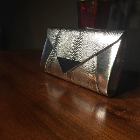 The Silver Package - Picture 2 of 3